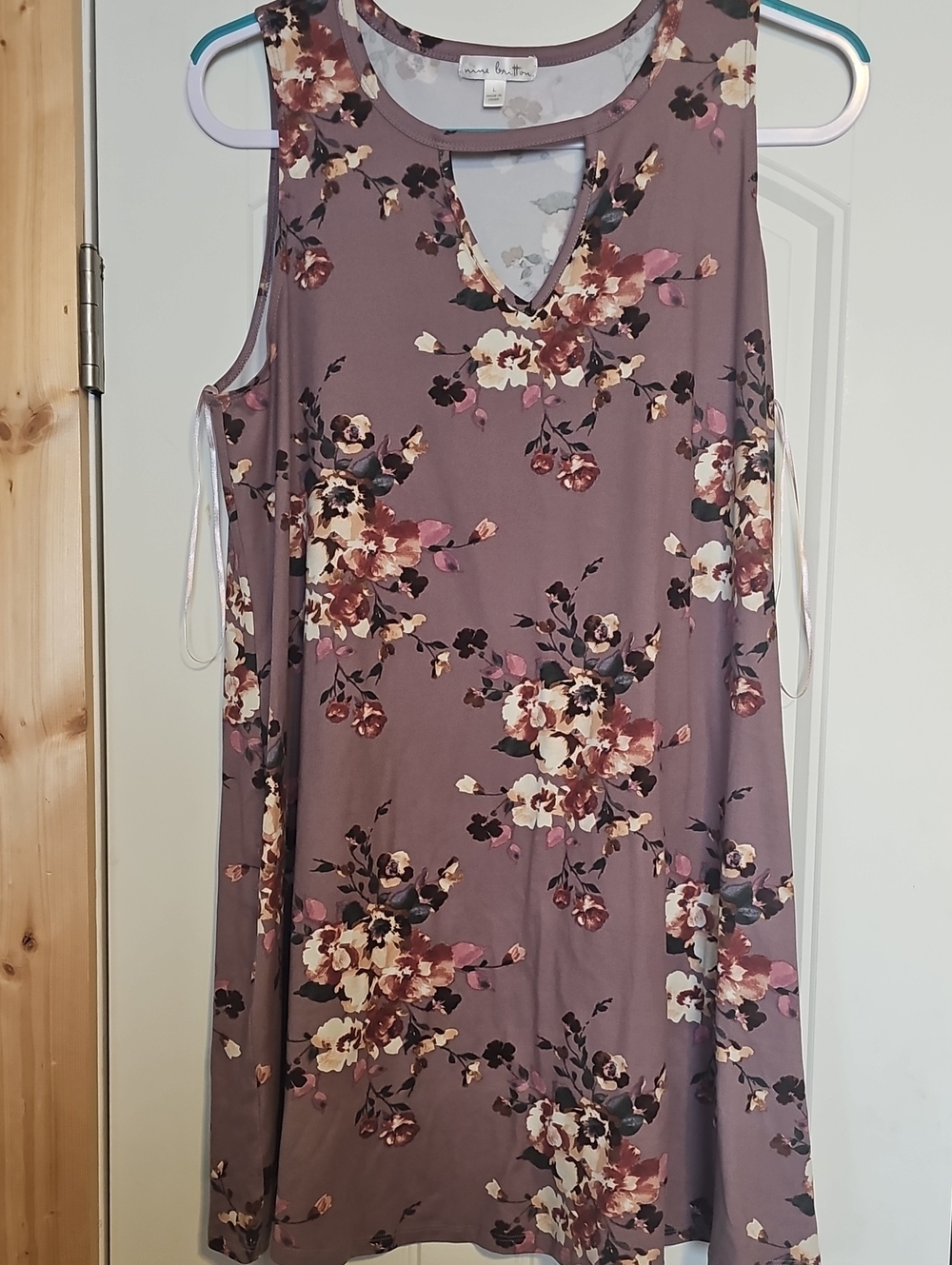 nine britton Mauve Floral Midi Dress